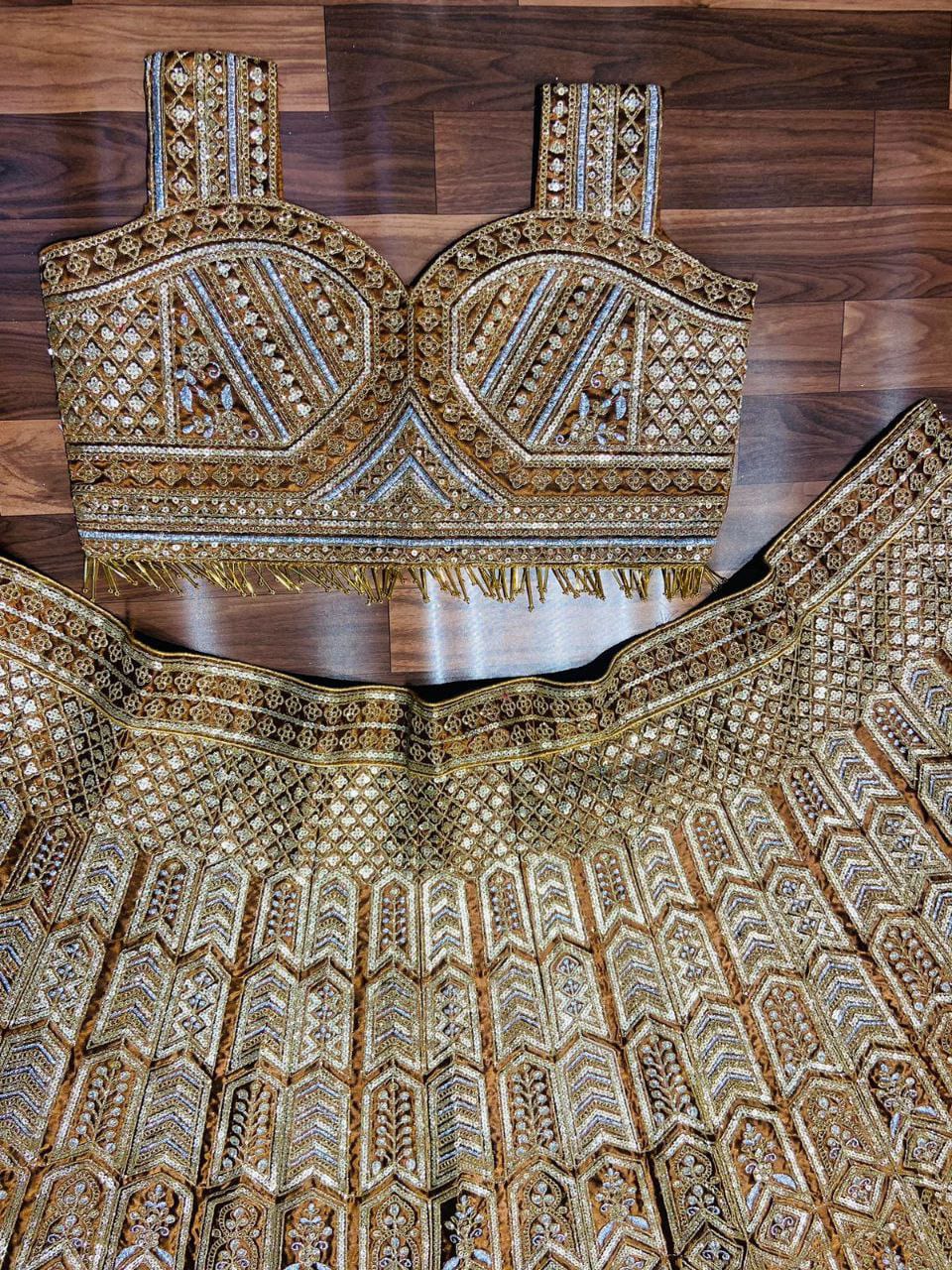 🙏With Happy Customer Review🎉✨ Wedding Wear Silk Embroidered Lehenga Choli